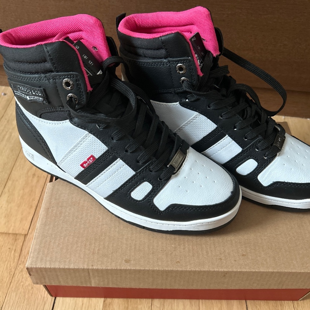 Levis shoes